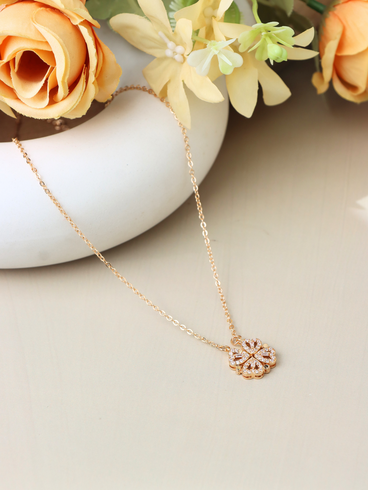 316L Stainless Steel Heart Clover Magnetic Pendant Necklace