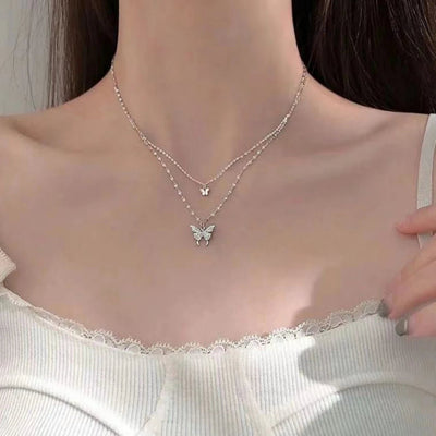 Double-layer butterfly necklace with sparkling diamonds